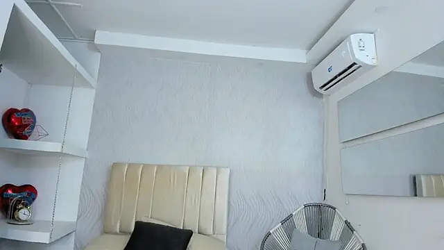 miranda villa online show from 03-19-25, 12:34