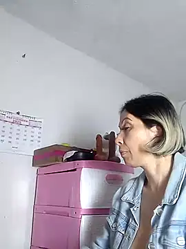 alixia81 online show from 09-26-25, 11:20