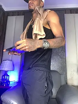 Snapshot of AaronCruz_ chatting on 01-06-26, 07:50 AaronCruz online show from 01-06-26, 07:50