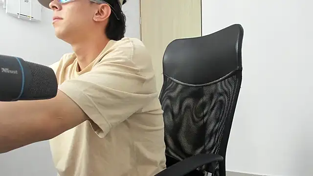 Tony Hoffa online show from 03-09-25, 10:19