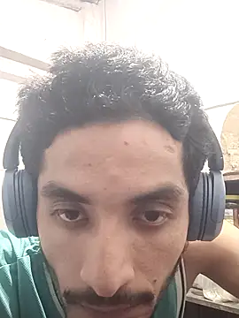 Snapshot of nskgenz chatting on 09-18-25, 11:56 nskgenz online show from 09-18-25, 11:56