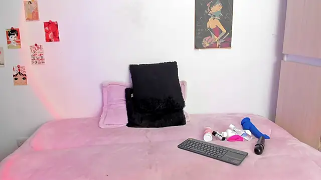 Snapshot of AlyRoses chatting on 02-11-25, 10:07 AlyRoses online show from 02-11-25, 10:07