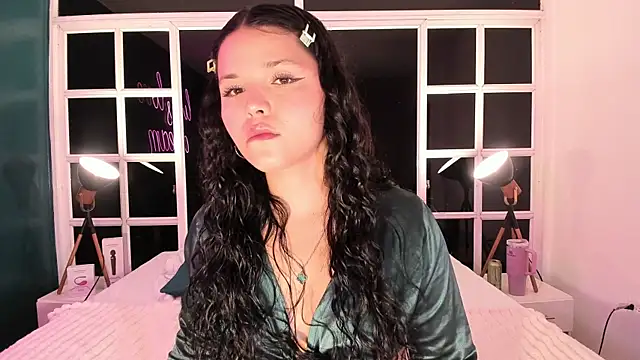 LottiCarter online show from 01-31-25, 12:39