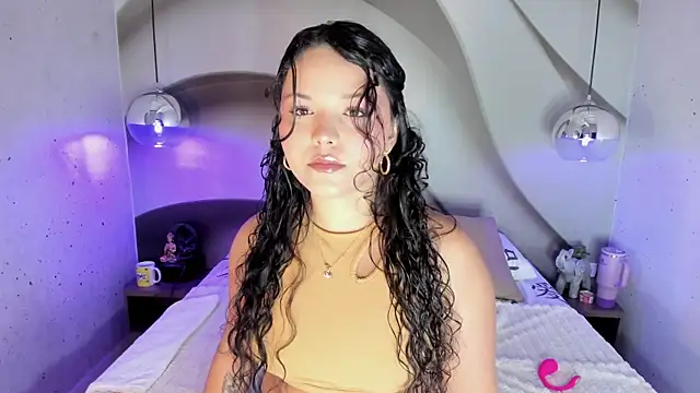 LottiCarter online show from 11-12-25, 02:50