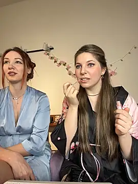 Annie aww online show from 03-22-25, 09:21