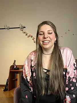 Annie aww online show from 03-23-25, 12:26