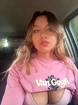 Snapshot of amanda-medrano1 chatting on 12-22-25, 04:59 amanda-medrano1 online show from 12-22-25, 04:59