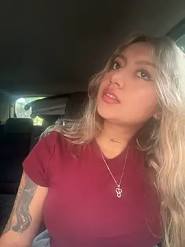 Snapshot of amanda-medrano1 chatting on 01-15-26, 03:38 amanda-medrano1 online show from 01-15-26, 03:38