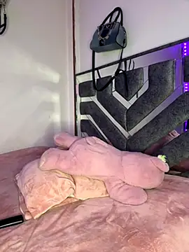 Snapshot of Connie_20 chatting on 12-01-25, 12:43 Connie 20 online show from 12-01-25, 12:43