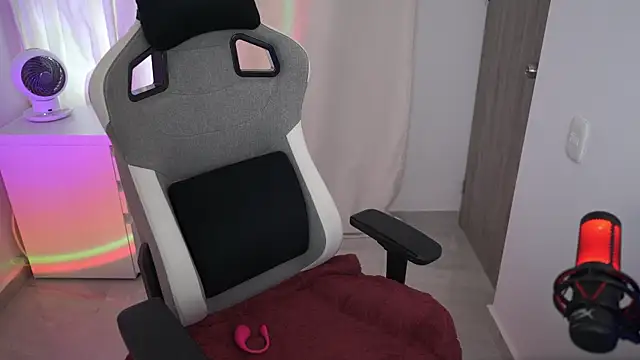 anyacutex online show from 12-04-25, 08:39