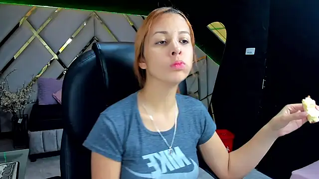 Paris Petit online show from 02-26-26, 07:57