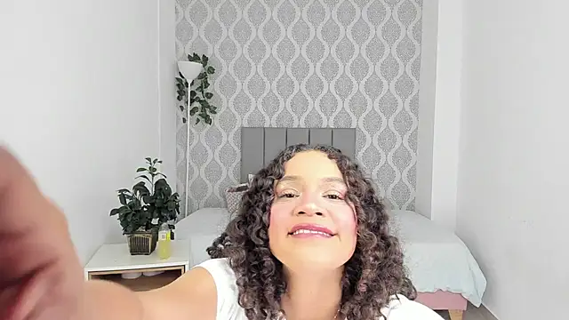 Snapshot of Keni_malf chatting on 03-14-25, 09:35 Keni malf online show from 03-14-25, 09:35