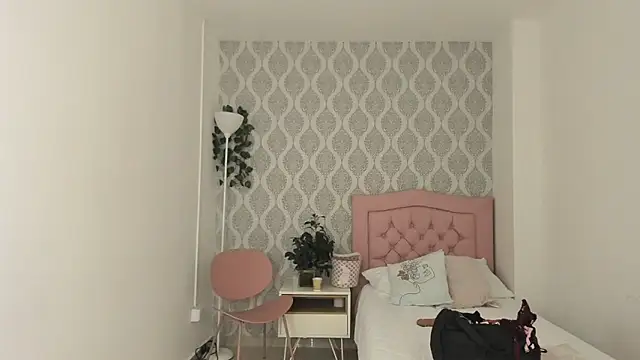 Snapshot of Keni_malf chatting on 03-22-25, 03:20 Keni malf online show from 03-22-25, 03:20