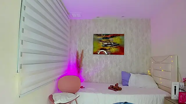 Snapshot of Keni_malf chatting on 09-18-25, 03:19 Keni malf online show from 09-18-25, 03:19