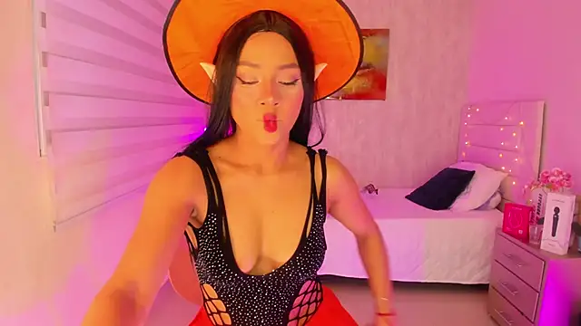 Snapshot of Keni_malf chatting on 10-06-25, 03:37 Keni malf online show from 10-06-25, 03:37