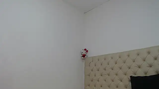 Snapshot of isabella_jazz chatting on 02-17-25, 09:30 isabella jazz online show from 02-17-25, 09:30