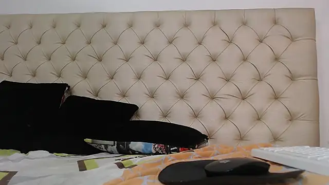 Snapshot of isabella_jazz chatting on 02-28-25, 05:04 isabella jazz online show from 02-28-25, 05:04