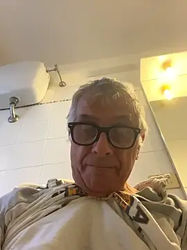 Snapshot of 4n4l1zz4m1 chatting on 01-10-26, 02:41 4n4l1zz4m1 online show from 01-10-26, 02:41