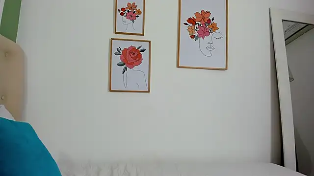 CarmesyAngel online show from 12-21-24, 08:21