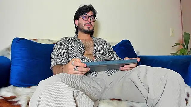 Snapshot of Ackerman_Eren_ chatting on 01-30-25, 06:54 Ackerman Eren online show from 01-30-25, 06:54