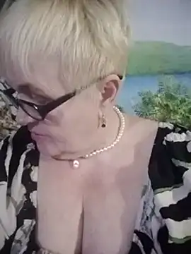 VioletSweet566 online show from 02-15-25, 06:23