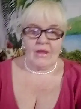 VioletSweet566 online show from 02-28-25, 08:39