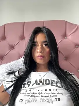 Laura fernandezII online show from 02-19-25, 06:54