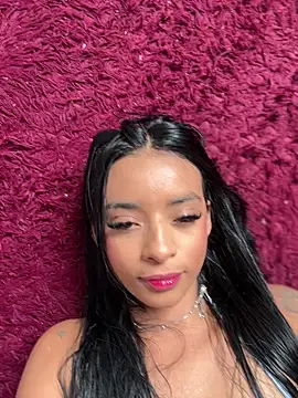 Laura fernandezII online show from 02-20-25, 04:03