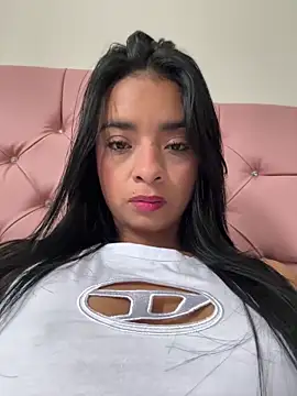 Laura fernandezII online show from 03-10-25, 02:26