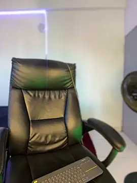 Laura fernandezII online show from 09-12-25, 08:20