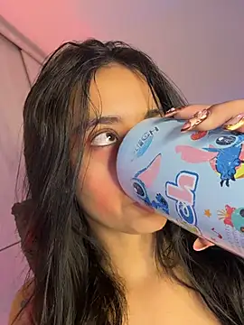 Laura fernandezII online show from 11-07-25, 08:09