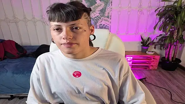  sharlotte777 online show from 05-10-26, 02:44