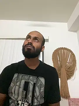 islandvybee55 online show from 12-02-24, 01:36