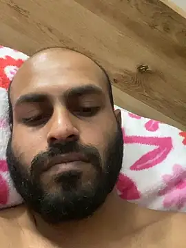 islandvybee55 online show from 04-25-26, 03:20