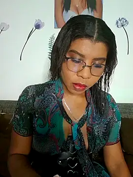 Snapshot of ivonjoness chatting on 10-16-25, 04:24 ivonjoness online show from 10-16-25, 04:24