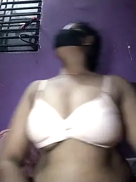 Snapshot of Koyel-Sen chatting on 03-20-25, 04:09 Koyel-Sen online show from 03-20-25, 04:09