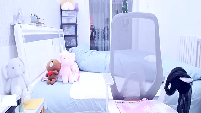 CN-Lily online show from 01-13-25, 11:41