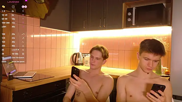 Snapshot of _whitenight_ chatting on 03-12-25, 05:49 whitenight online show from 03-12-25, 05:49