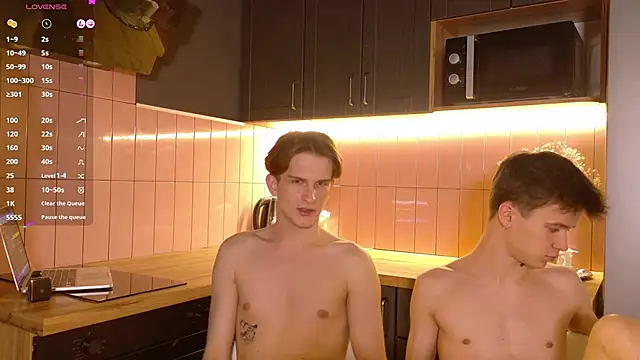 Snapshot of _whitenight_ chatting on 03-18-25, 06:59 whitenight online show from 03-18-25, 06:59