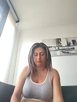 Latiinvenushot online show from 03-08-26, 12:42