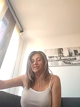 Latiinvenushot online show from 03-22-26, 02:20