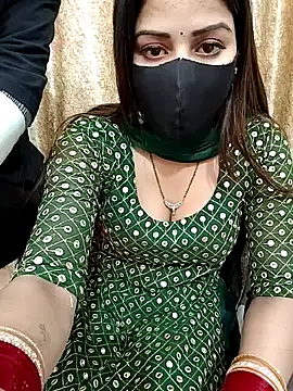 Snapshot of Hotty-anushka chatting on 12-19-24, 11:07 Hotty-anushka online show from 12-19-24, 11:07