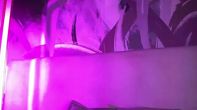 Sofi Fox  online show from 04-25-26, 03:42