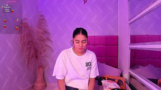 natalia aguirre1 online show from 02-28-25, 12:20