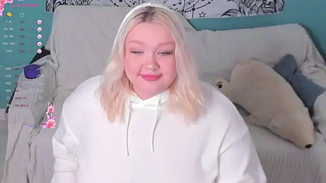 Snapshot of LilyBelll chatting on 12-30-24, 10:23 LilyBelll online show from 12-30-24, 10:23
