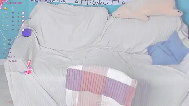 Snapshot of LilyBelll chatting on 01-05-25, 03:34 LilyBelll online show from 01-05-25, 03:34