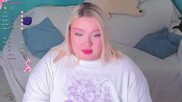 Snapshot of LilyBelll chatting on 01-31-25, 03:33 LilyBelll online show from 01-31-25, 03:33