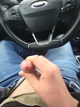 Snapshot of Titanhoott chatting on 12-09-24, 08:22 Titanhoott online show from 12-09-24, 08:22