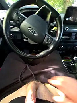 Snapshot of Titanhoott chatting on 09-20-25, 09:54 Titanhoott online show from 09-20-25, 09:54