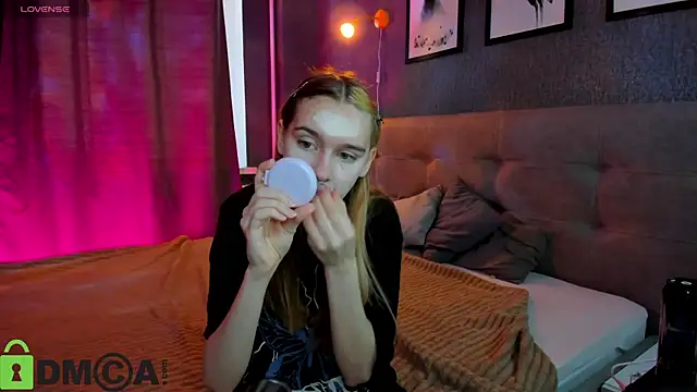 Lesi Moonie01 online show from 10-14-25, 06:36